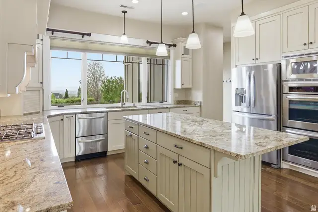 715 Bluff St, Hyde Park, UT 84318 - #3