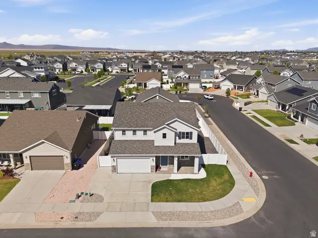 3458 S Gray Pine Ln, Syracuse, UT 84075 - #3