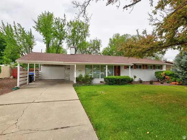 1740 E Southmoor Dr, Salt Lake City, UT 84117