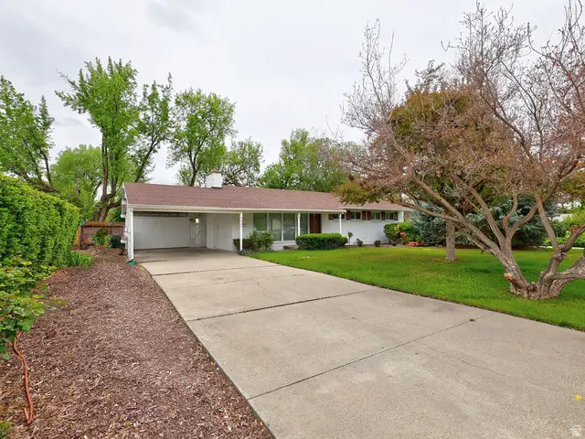 1740 E Southmoor Dr, Salt Lake City, UT 84117 - #2
