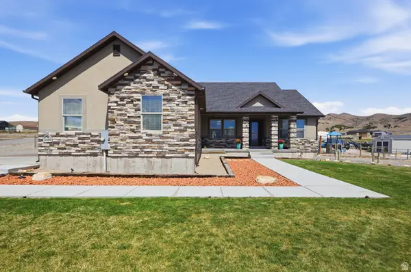 1588 W Rim Rock Dr, Stockton, UT 84071