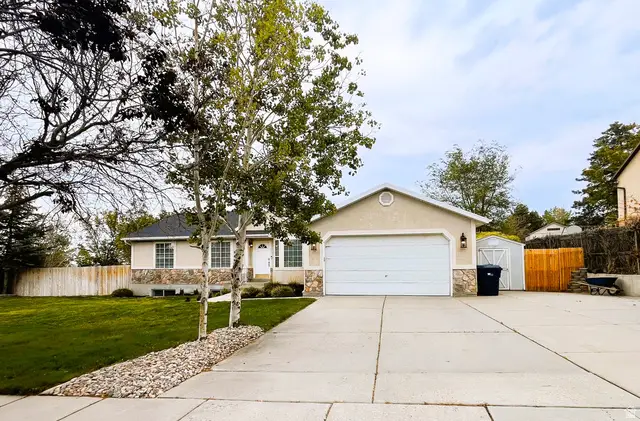 1317 E Knollwood Dr, Sandy, UT 84092 - #2