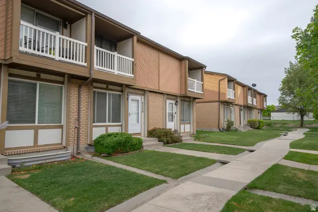 4309 S Haverford Ct W, Taylorsville, UT 84123 - #2
