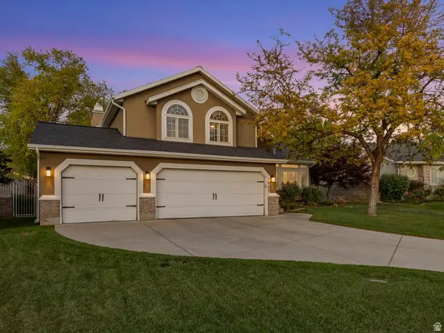 7909 S Twelve Pines Dr, Sandy, UT 84094 - #3