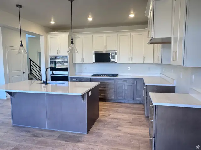 964 W Motor Vu Dr #215, Riverdale, UT 84405 - #2