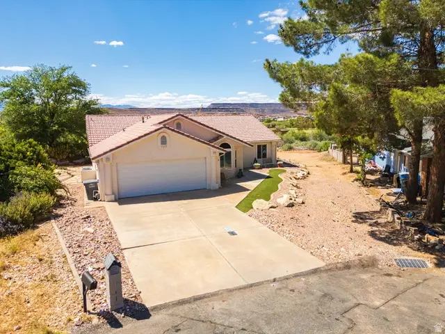 725 E Gunlock Cir, Saint George, UT 84790 - #1