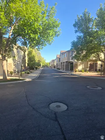 3902 W Lorient Ave W, West Jordan, UT 84084 - #2
