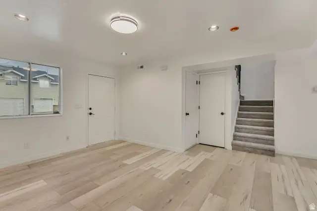 4238 W Old Miller Ct S, Salt Lake City, UT 84118 - #3