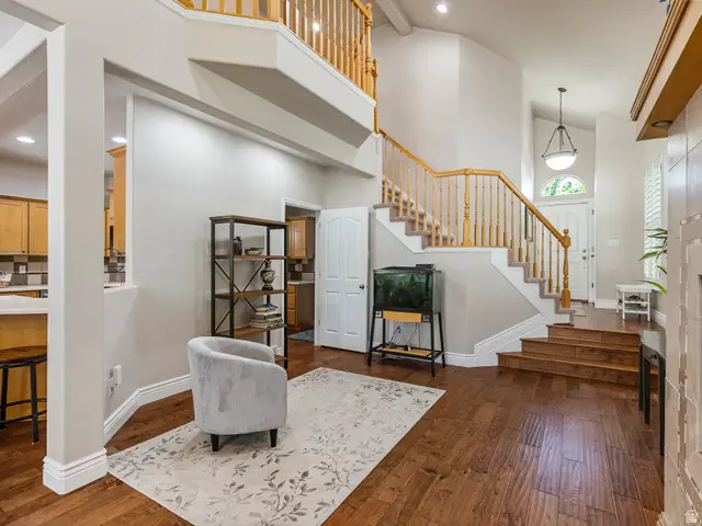 1319 E Old Maple Ct, Murray, UT 84117 - #3