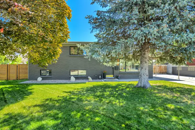 7067 S 2155 E, Cottonwood Heights, UT 84121 - #3