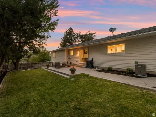 1230 E Crestridge Rd, Sandy, UT 84094 - #2
