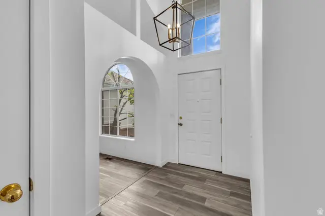 1202 W Country Ridge Dr S, South Jordan, UT 84095 - #3