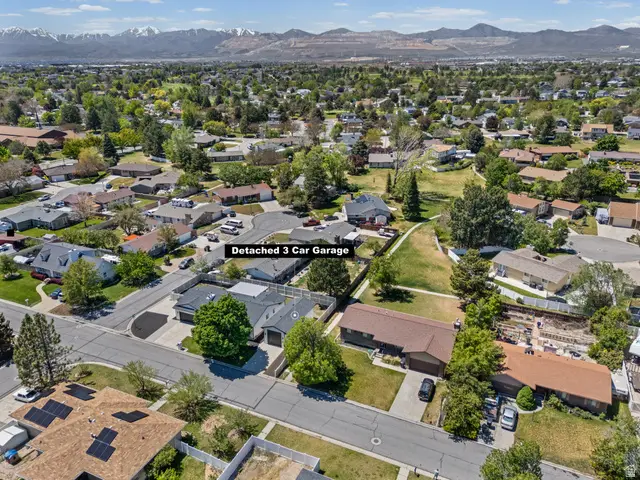 9712 S Stonehaven St, South Jordan, UT 84009 - #2