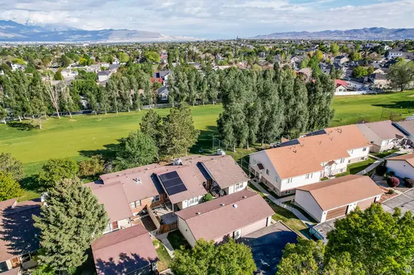 4513 W Saint Andrews Dr, South Jordan, UT 84009