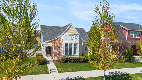 10388 S Split Rock Dr W, South Jordan, UT 84095