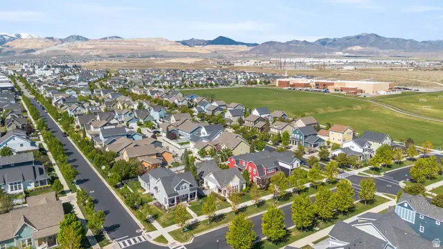 10388 S Split Rock Dr W, South Jordan, UT 84095 - #3
