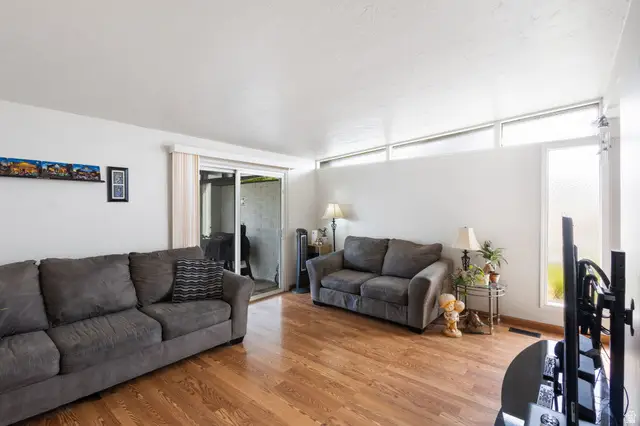 5123 Lambeth St, Taylorsville, UT 84118 - #3