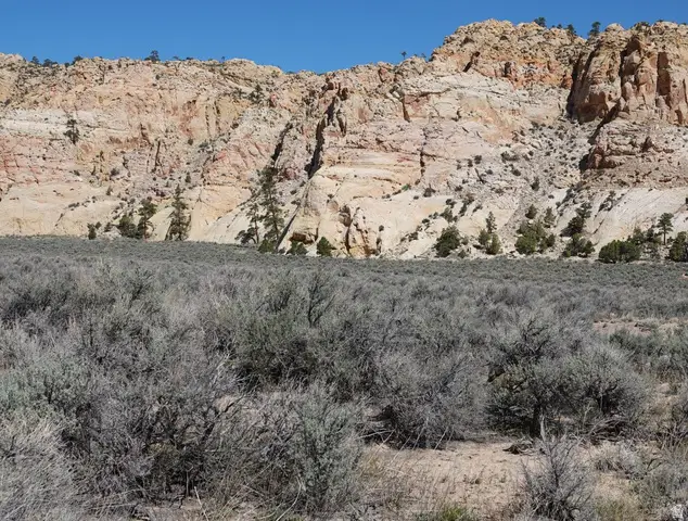 2811 E Fish Creek Cove Rd, Teasdale, UT 84773 - #1