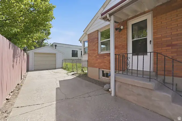 918 E Mark Ave S, Salt Lake City, UT 84106 - #3