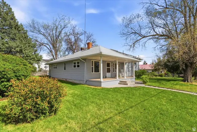 286 N State St E, Fairview, UT 84629 - #2