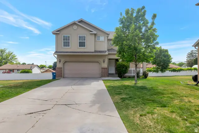848 S Apple Grove Ln, Pleasant Grove, UT 84062 - #2