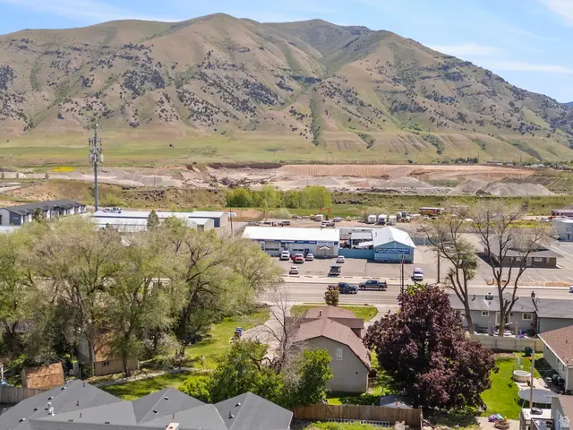 165 N 800 E, Hyrum, UT 84319 - #3