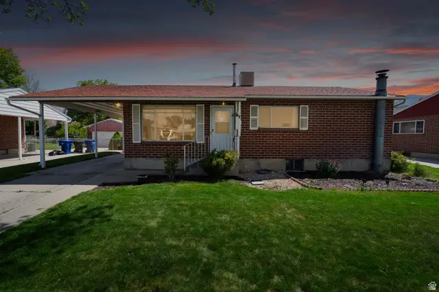 9771 S Amber Ln, Sandy, UT 84094 - #2