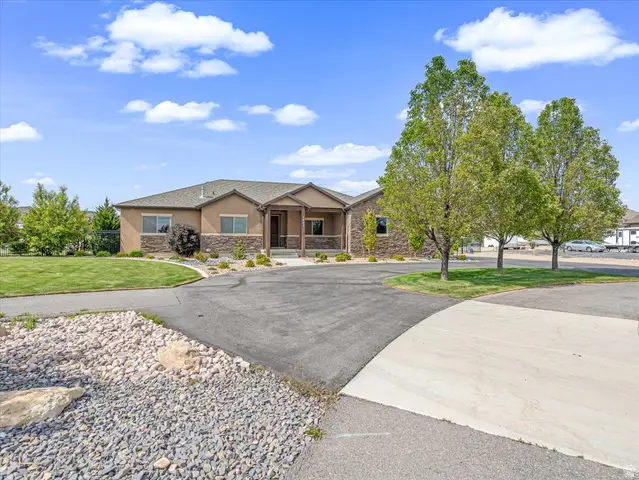 1627 E Lakeview Ln, Eagle Mountain, UT 84005 - #3