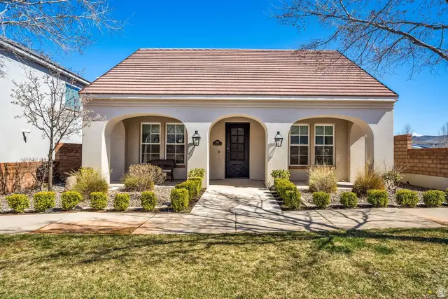 4222 W Hampshire Rd, Hurricane, UT 84737 - #1