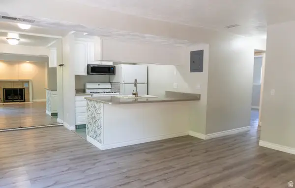 436 Creekside Cir #B, Murray, UT 84107