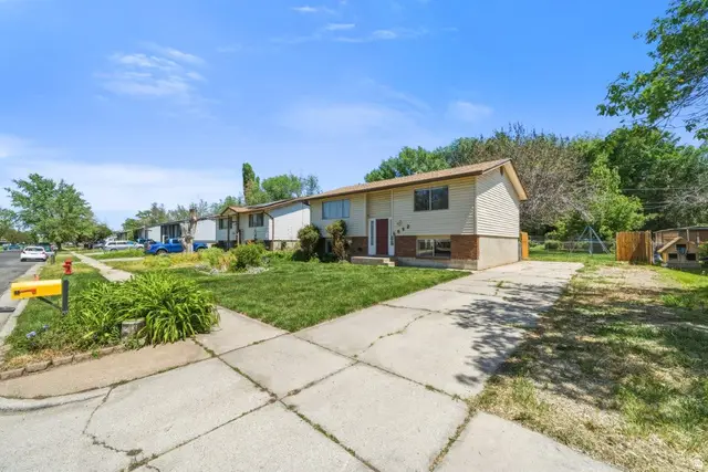 5892 S 2550 W, Roy, UT 84067 - #2
