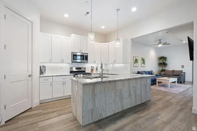 4281 W Canterbury Rd, Hurricane, UT 84737 - #3