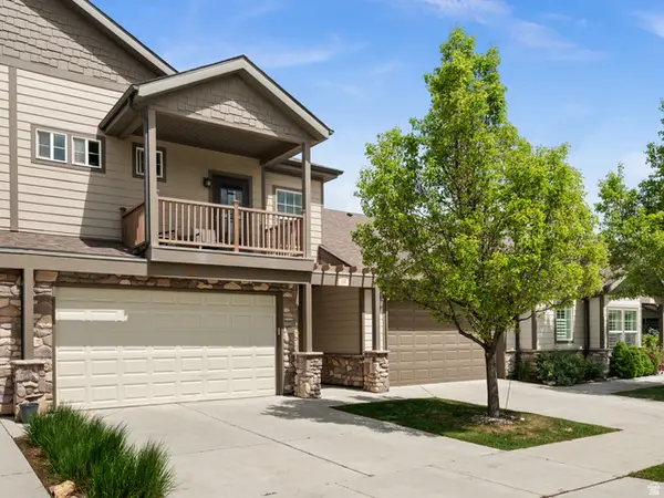 819 W Jordan Oaks Ct, Sandy, UT 84070