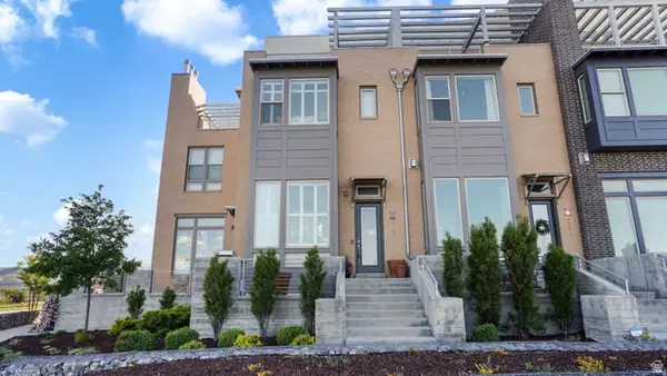 4491 W Daybreak Rim Way S, South Jordan, UT 84009