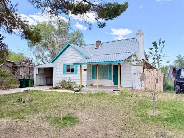 140 W 300 S, Parowan, UT 84761