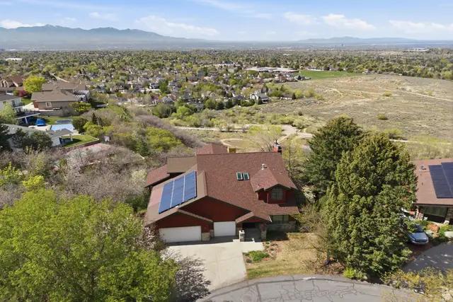 8 Altawood Dr S, Sandy, UT 84092 - #2