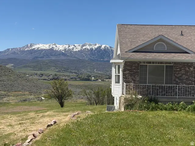 8927 E Pineview Dr N, Huntsville, UT 84317 - #3