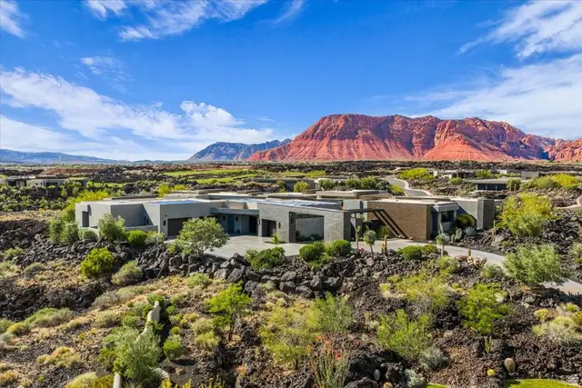 2515 N Tacheene Dr, Saint George, UT 84770 - #1
