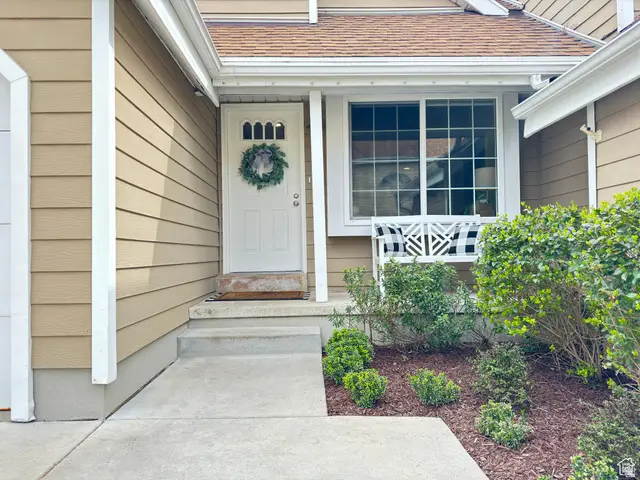 1496 E Spring Gate Dr, Holladay, UT 84117 - #2