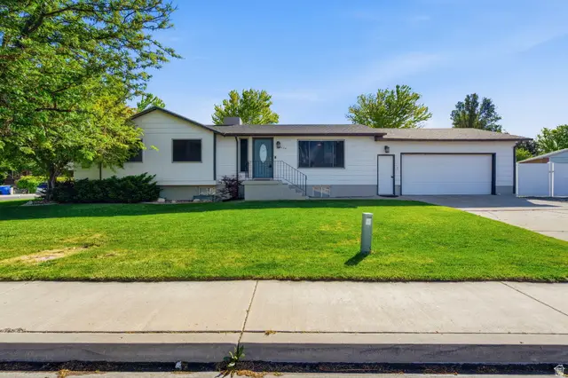 1438 N Trinnaman Ln W, Lehi, UT 84043 - #1