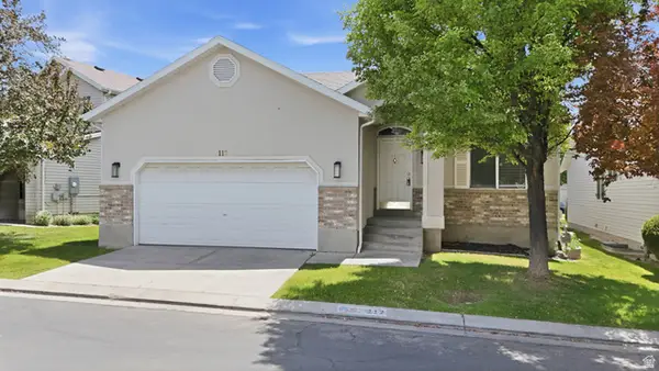 112 W Crystal Bay Dr, Stansbury Park, UT 84074