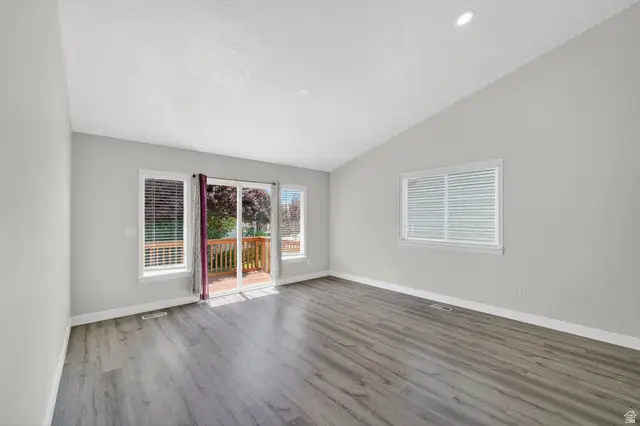 112 W Crystal Bay Dr, Stansbury Park, UT 84074 - #3