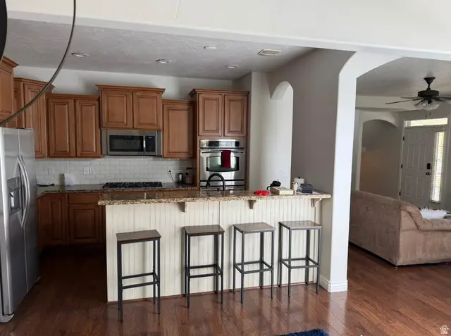 4251 W Lake Bridge Dr, South Jordan, UT 84009 - #3