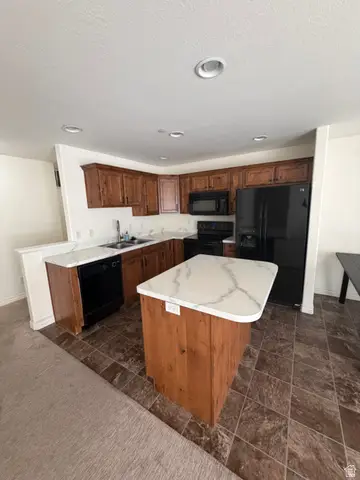 909 S Main St #F, Layton, UT 84041 - #2