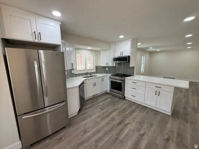 4527 S Countrylane Rd, Millcreek, UT 84117 - #3