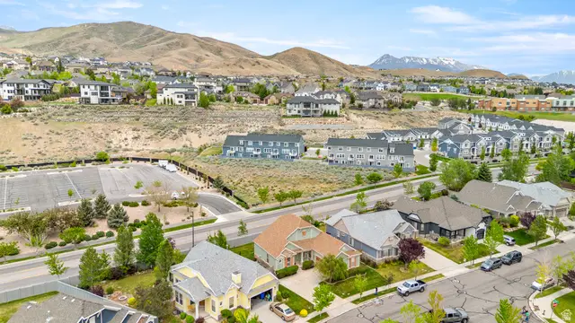 4916 N Shady View Ln W, Lehi, UT 84043 - #2