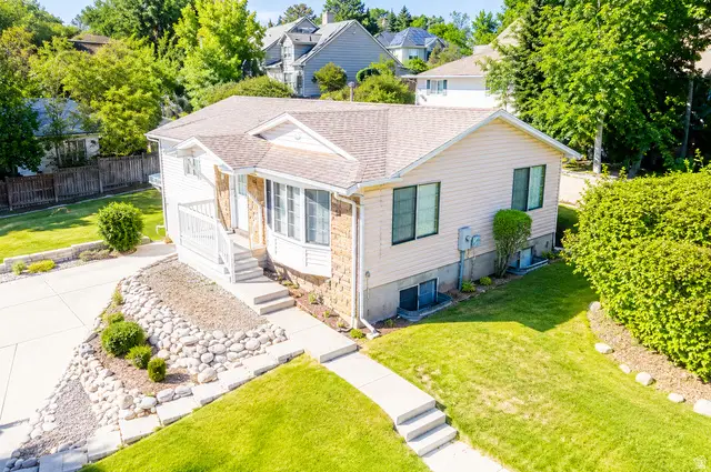 895 E Quail Valley Dr, Provo, UT 84604 - #3