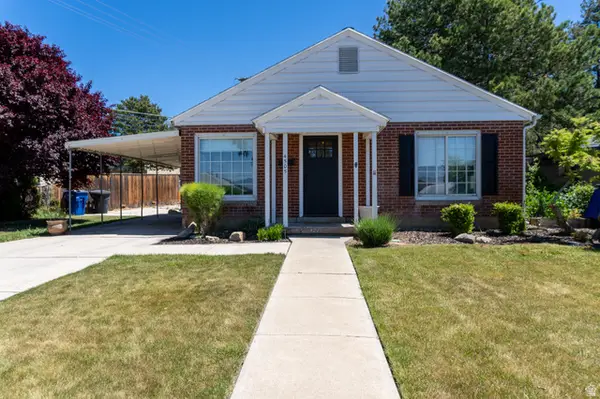 4505 S Holladay Cir E, Holladay, UT 84117