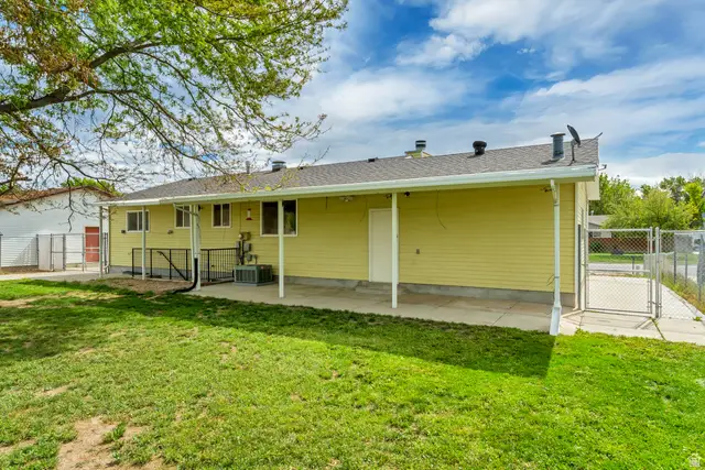 13484 S Homestead Ln, Riverton, UT 84065 - #3