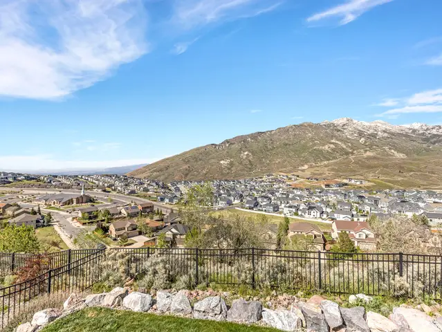 15057 S Winged Bluff Ln, Draper, UT 84020 - #3